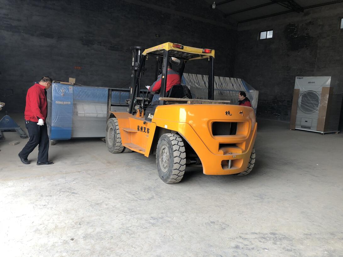 保定洗衣廠洗衣房設備昨日送貨完畢